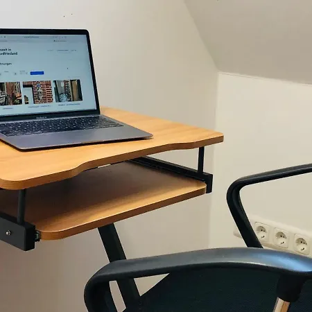 Altstadthus-gemuetliches Mit Gaertchen *