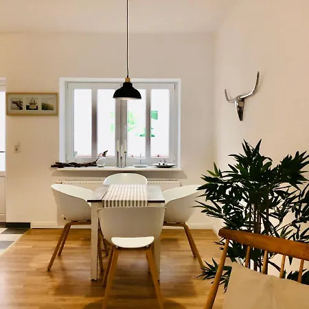 Altstadthus-gemuetliches Mit Gaertchen Διαμέρισμα Friedrichstadt