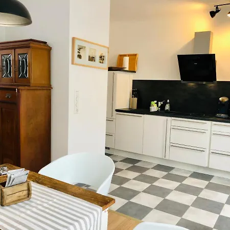 Διαμέρισμα Altstadthus-gemuetliches Mit Gaertchen Friedrichstadt