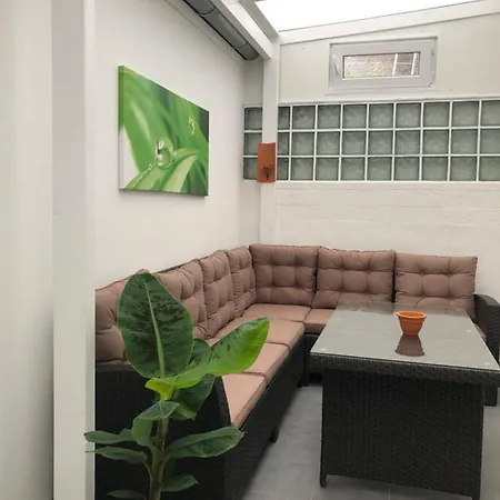 Altstadthus-gemuetliches Mit Gaertchen Friedrichstadt