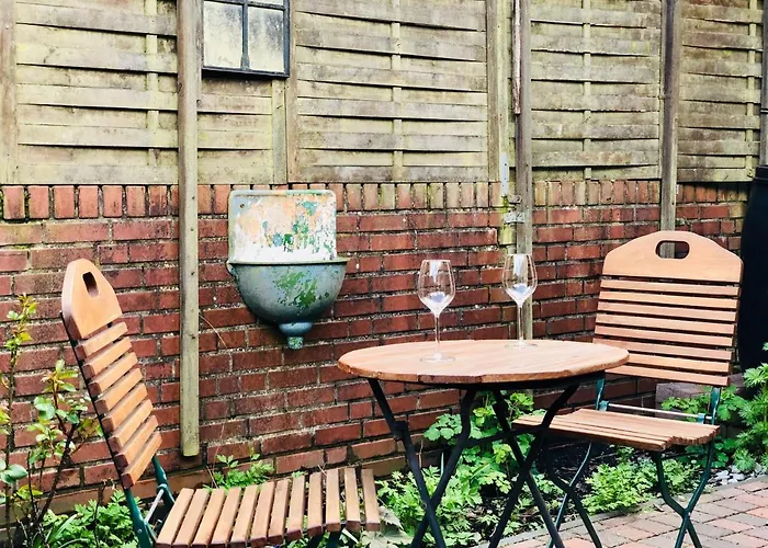 Altstadthus-gemuetliches Mit Gaertchen Friedrichstadt