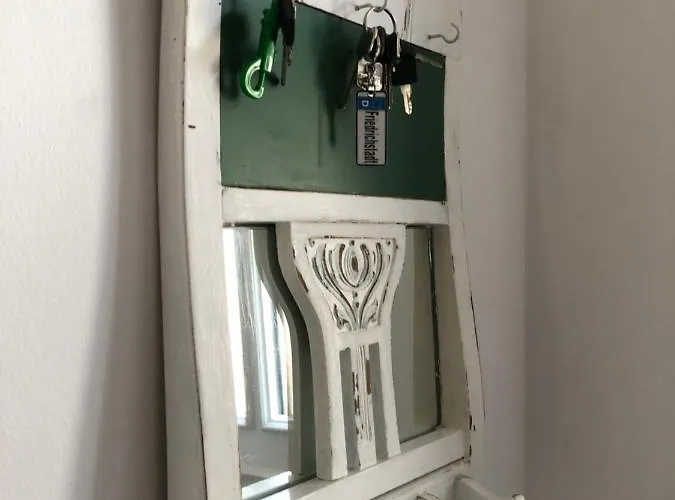 Altstadthus-gemuetliches Mit Gaertchen